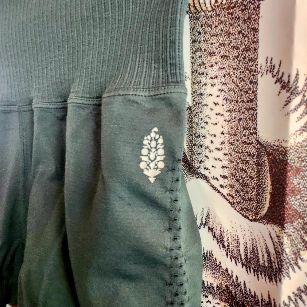 Free people movement shorts in alpine trails - Picture 8 of 9